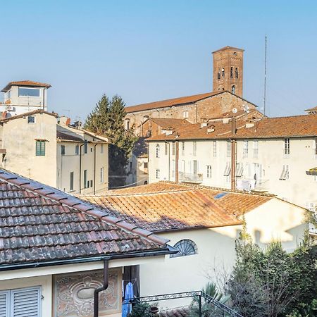 Charming Apartment In The Centre Of Lucca! Bagian luar foto